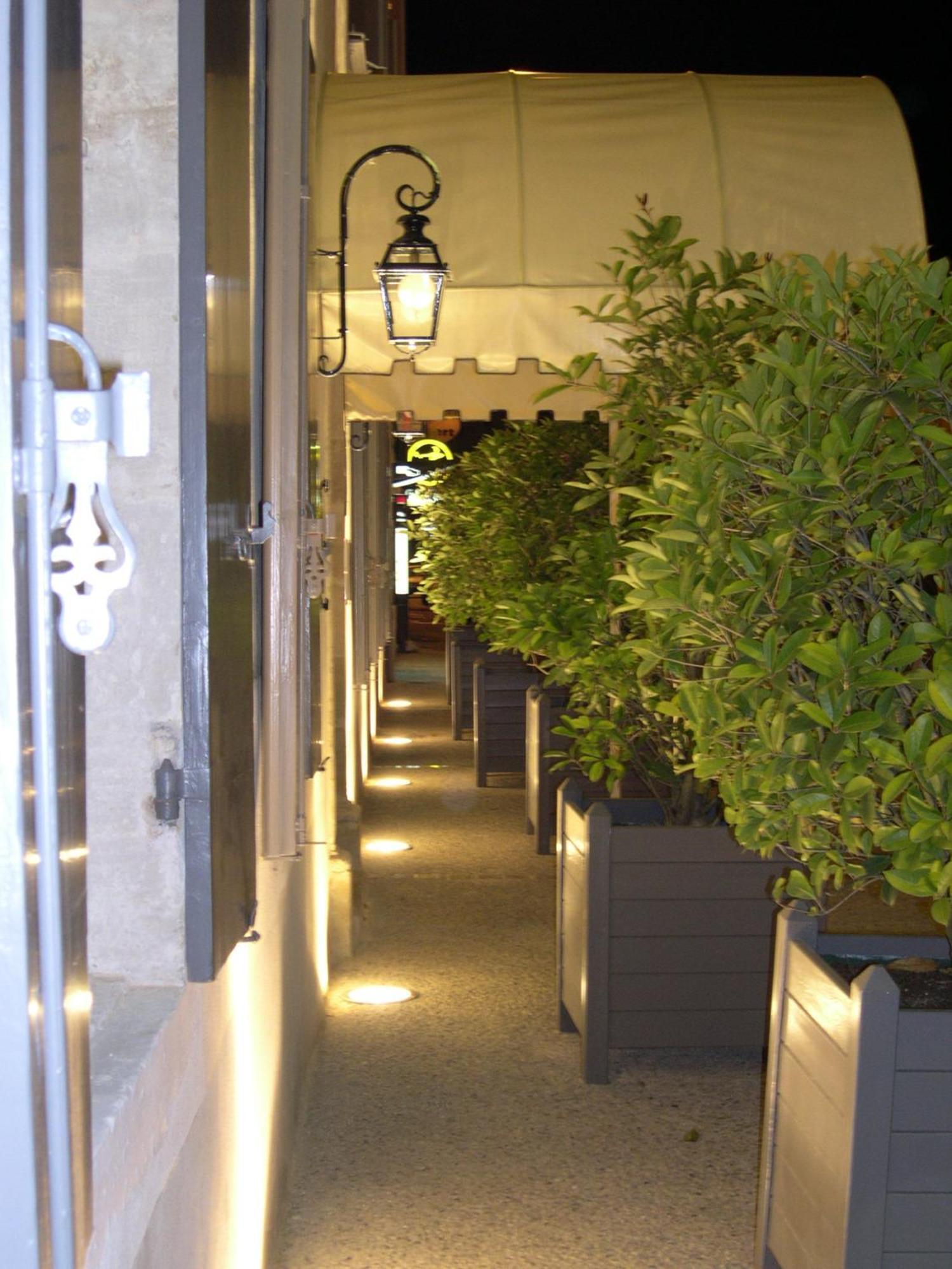 Logis Hotel - Restaurant Maison Claude Darroze ランゴン エクステリア 写真
