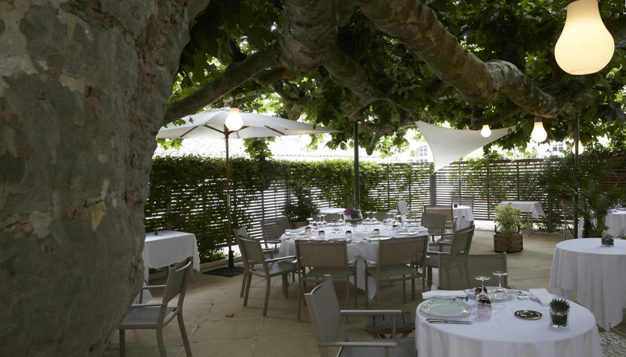 Logis Hotel - Restaurant Maison Claude Darroze ランゴン エクステリア 写真