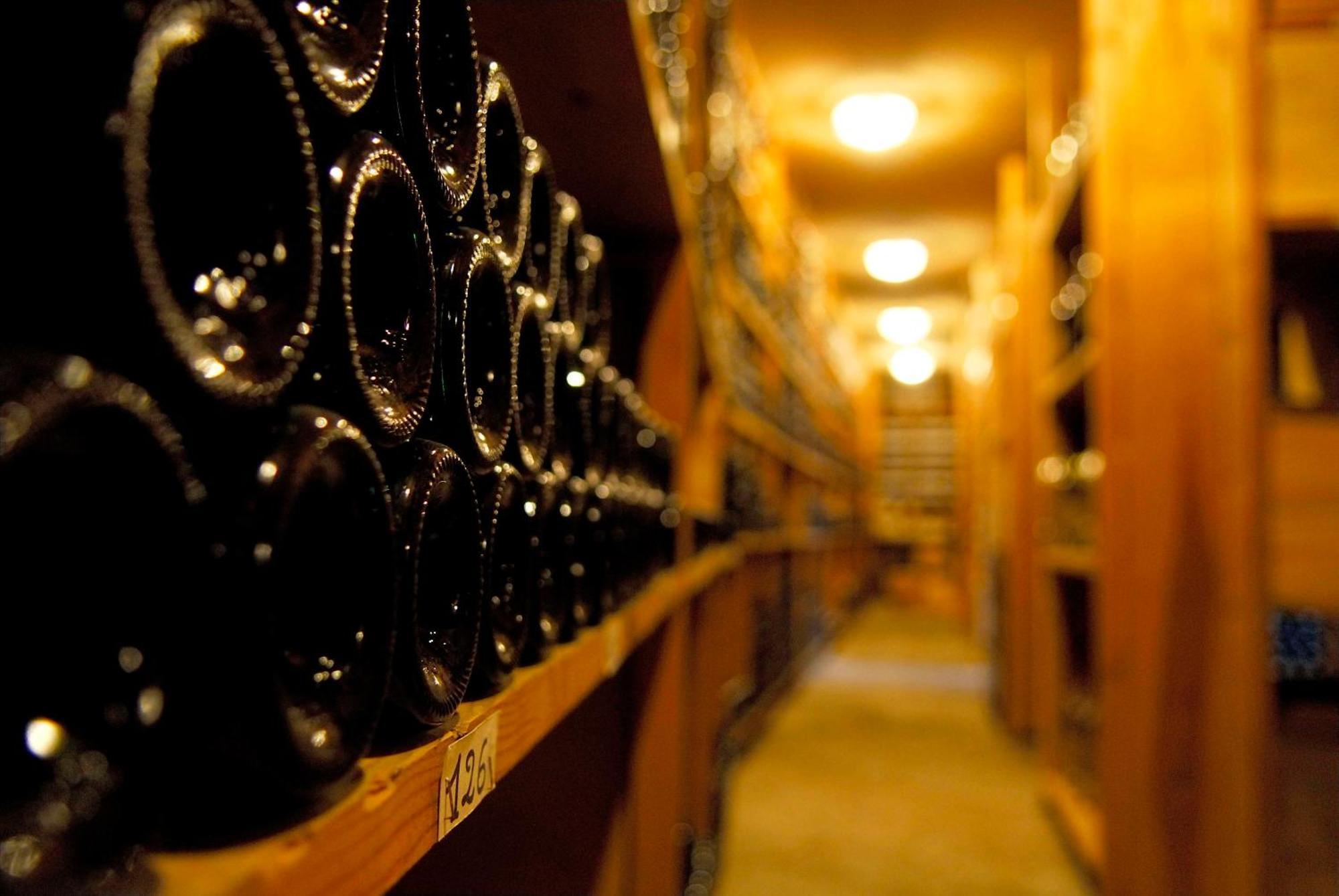 Logis Hotel - Restaurant Maison Claude Darroze ランゴン エクステリア 写真