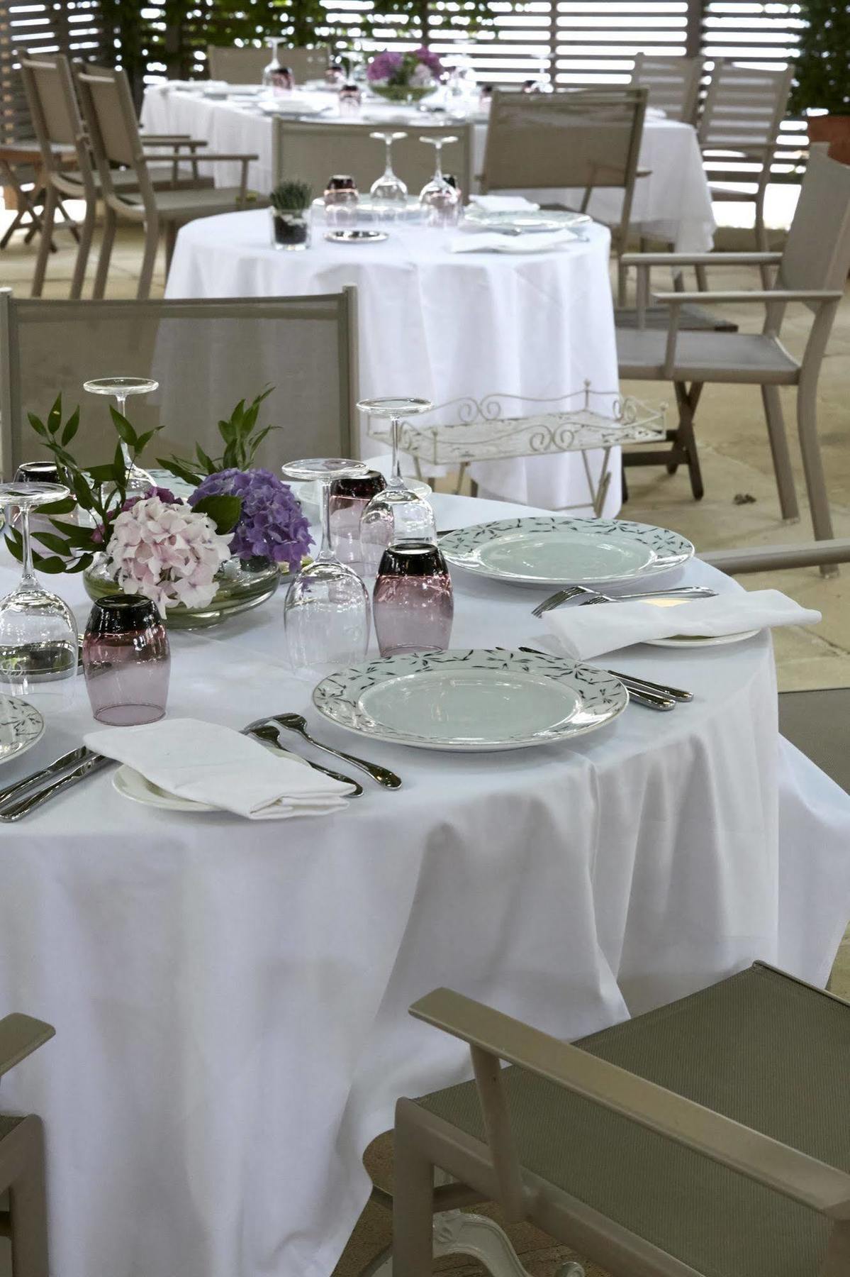 Logis Hotel - Restaurant Maison Claude Darroze ランゴン エクステリア 写真